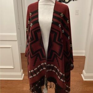 Elegant Burgundy Cape with Fringe